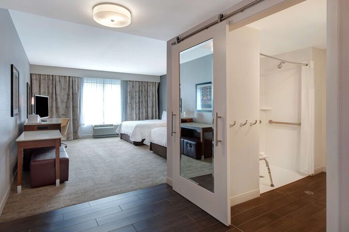 Hampton Inn & Suites Detroit / Troy