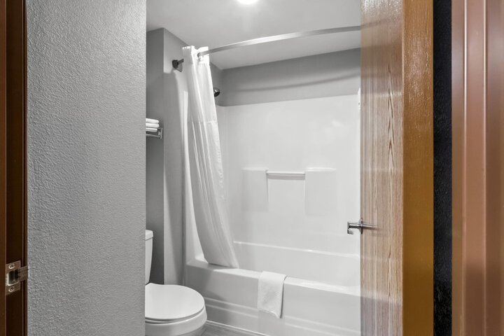 Quality Inn & Suites CVG Airport