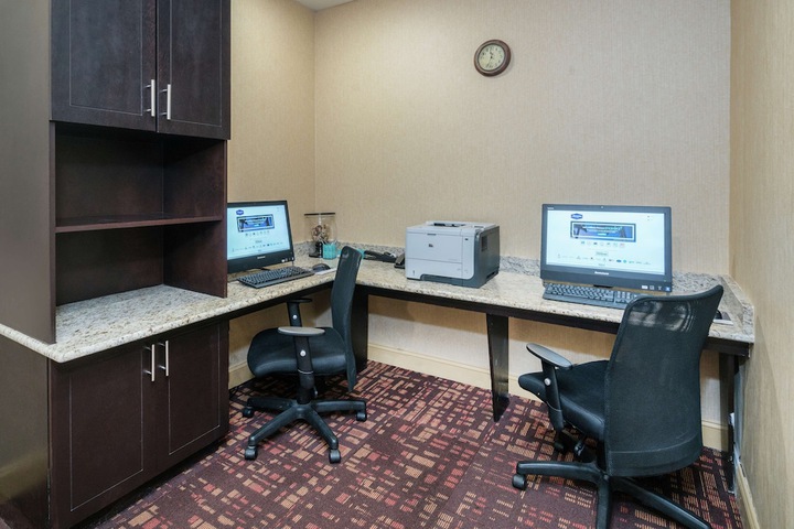 Business Center 40 of 40