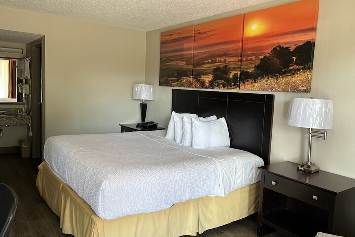 Room 8 of 21