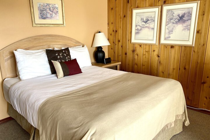 Rocky Mountain Springs Lodge