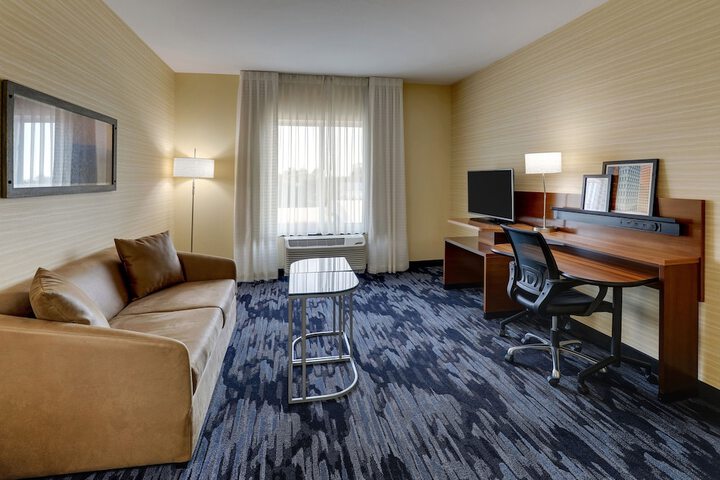 Fairfield Inn & Suites Hutchinson