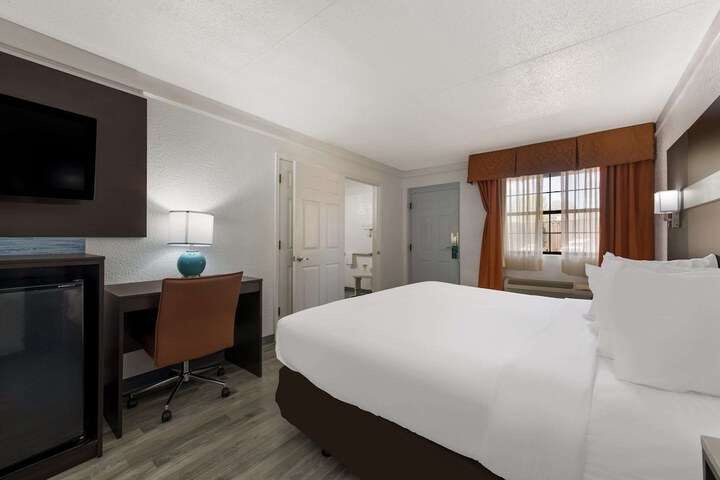 Room 20 of 39