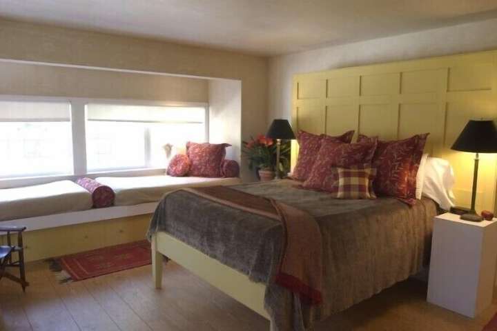 Room 32 of 67