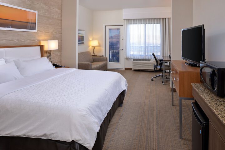 Holiday Inn Express & Suites Pocatello by IHG