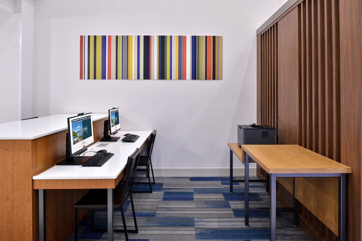 Business Center 67 of 67