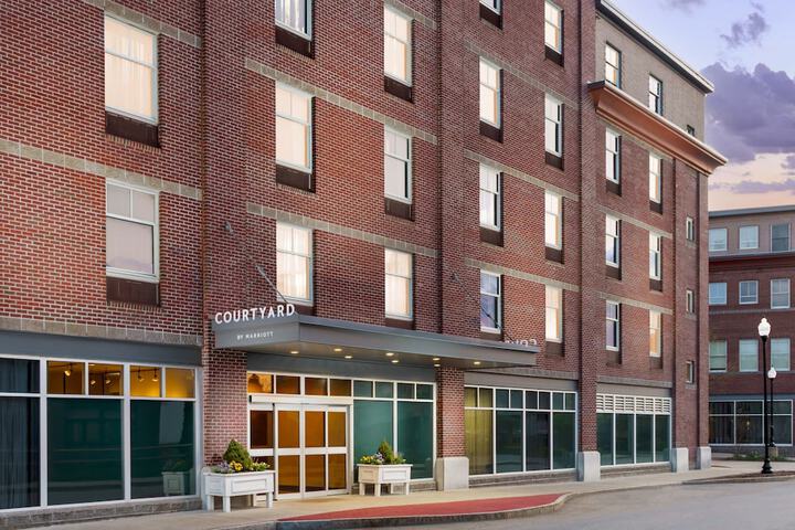 Hotel 2 of 47