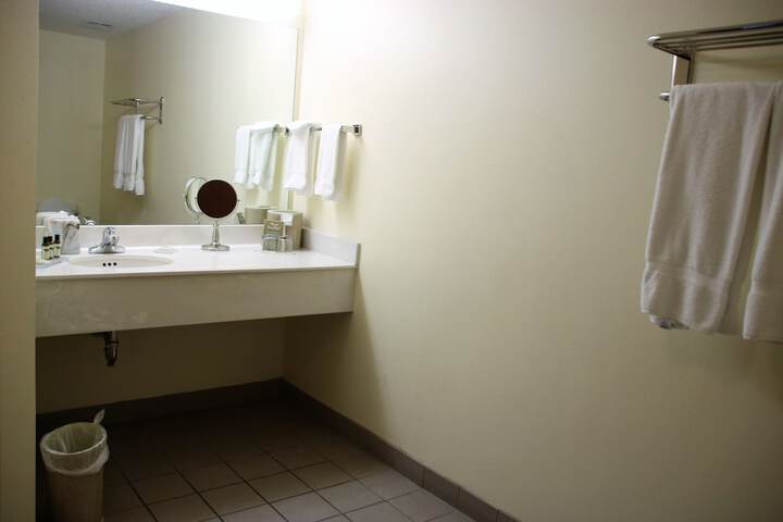 Room 12 of 22