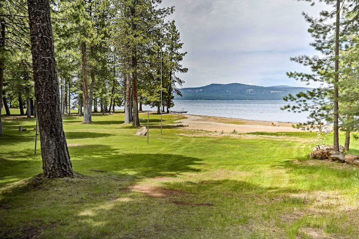 Chester Cabin w / Deck - Walk to Lake + Golfing!