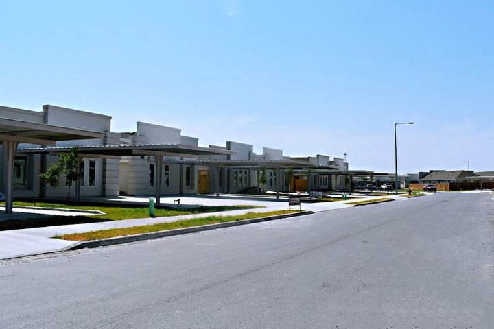 Beautiful Apartment 9 min to Mercedes Outlets