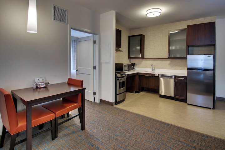 Room 16 of 36