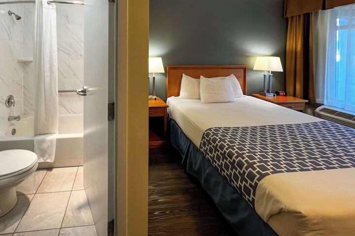 Room 80 of 93