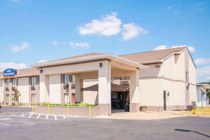 Hotel 3 of 12