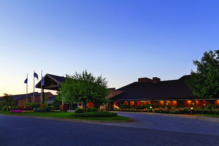 Arrowwood Resort Hotel and Conference Center - Alexandria MN