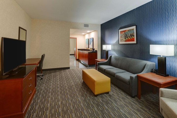 Room 26 of 48