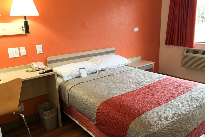 Motel 6 Roseville MN - Minneapolis North