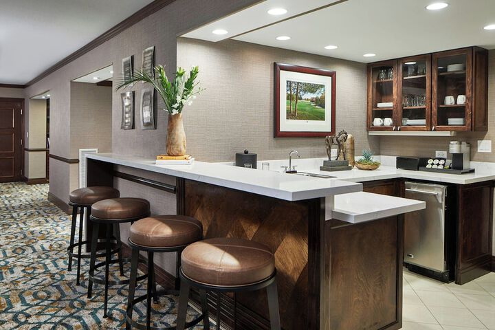 Renaissance Mobile Riverview Plaza Hotel