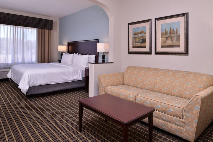 Holiday Inn Express Hotel & Suites Pittsburg by IHG