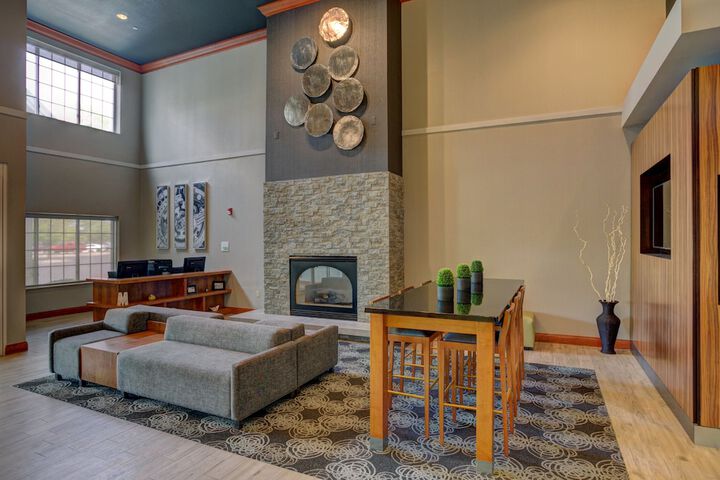 Hotel 4 of 35