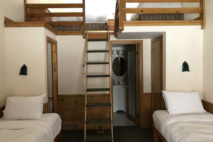 Room 27 of 50