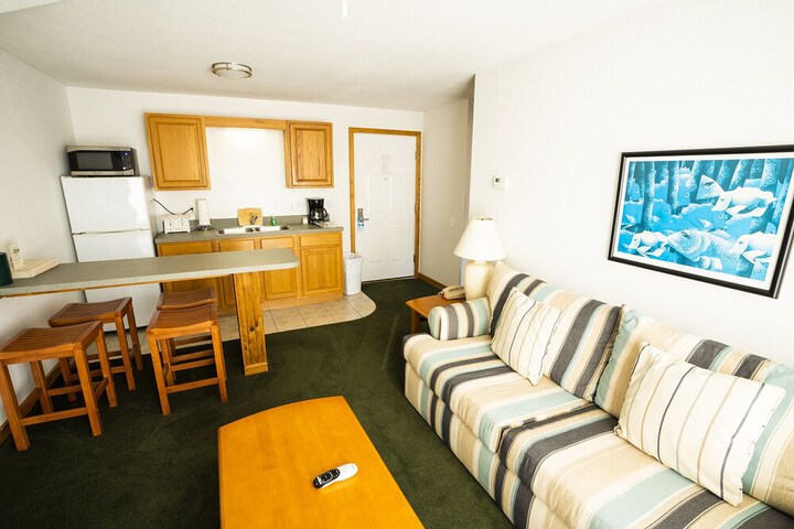 Ocracoke Harbor Inn