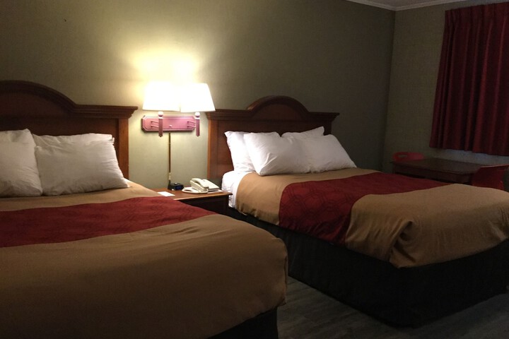 Room 21 of 39