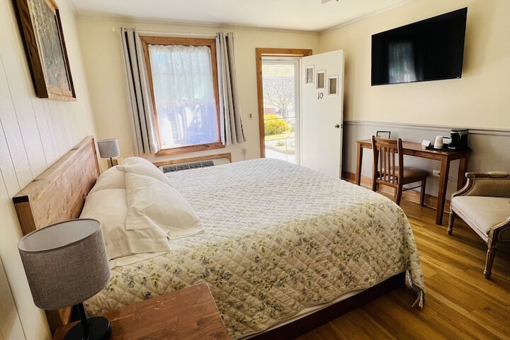 Room 15 of 24