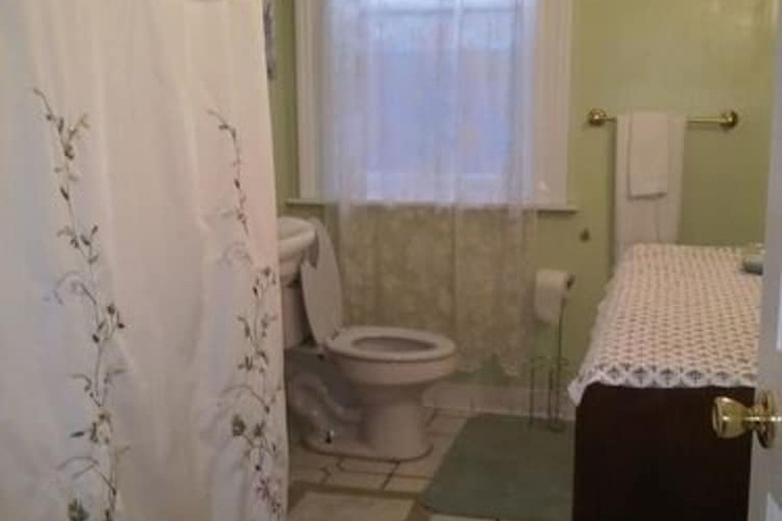 Room 13 of 34