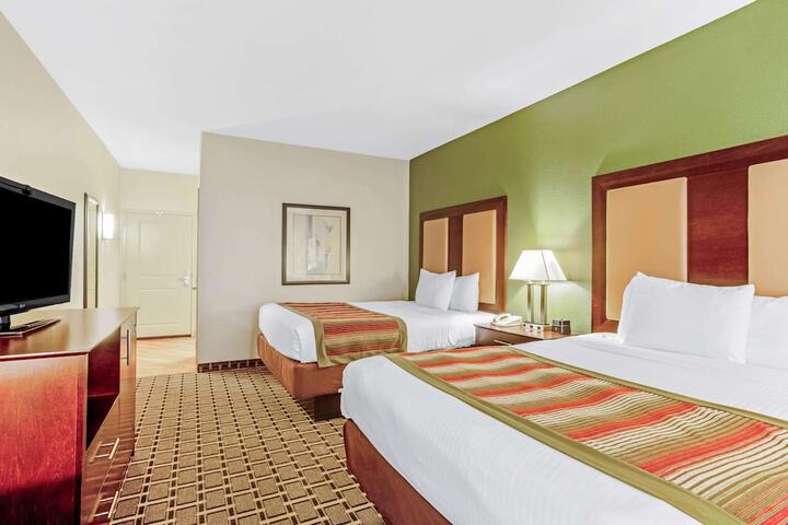 Room 5 of 19