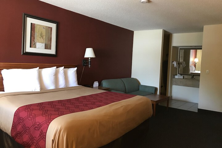 Room 36 of 49