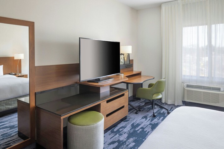 Fairfield Inn & Suites Springfield Northampton / Amherst