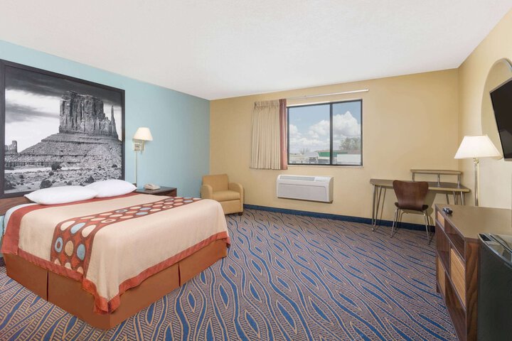 Room 19 of 30