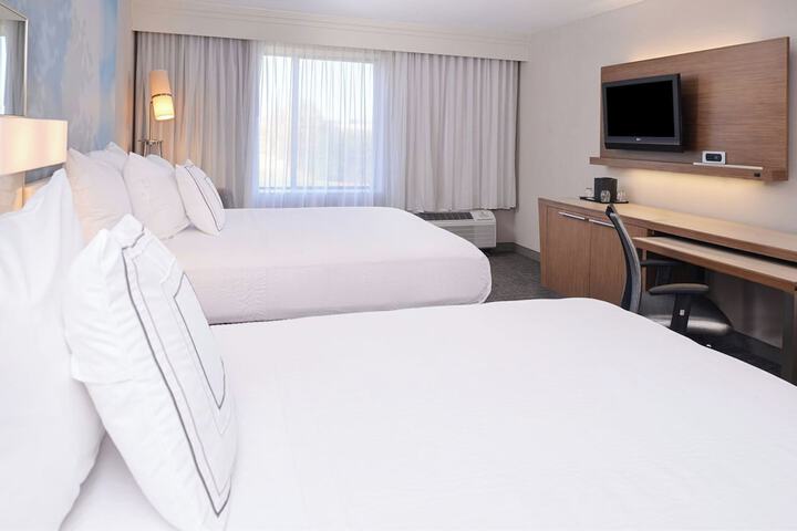 Country Inn & Suites by Radisson Brown Deer - Milwaukee North