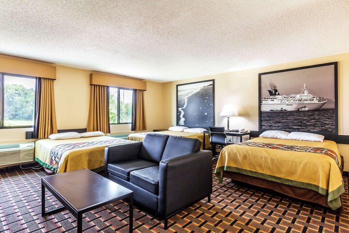 Room 43 of 58