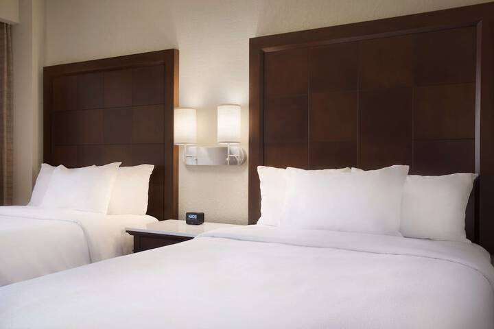 Room 33 of 54