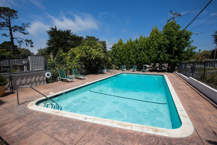 Pool 12 of 77