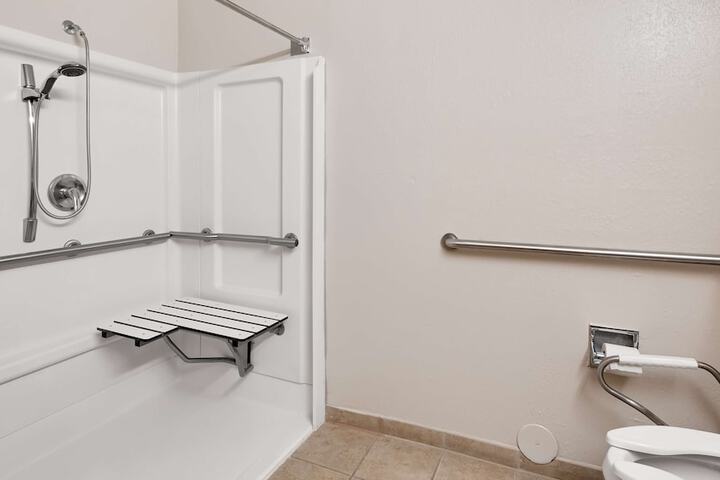 Room 11 of 25