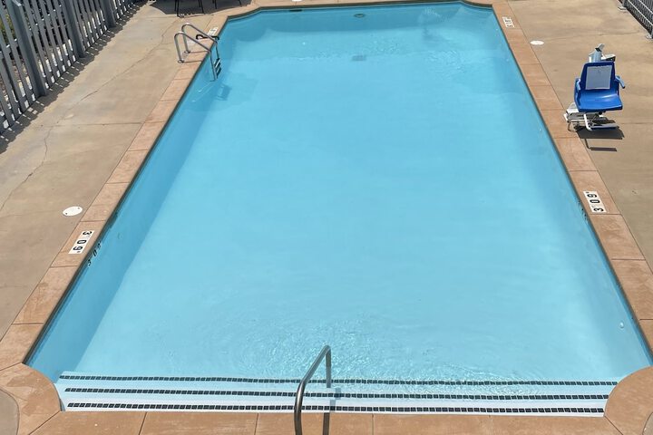 Pool 7 of 37