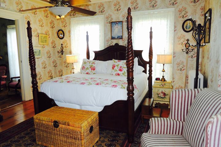 Room 13 of 40