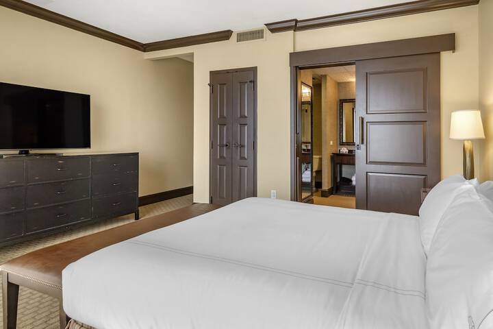 Room 44 of 84