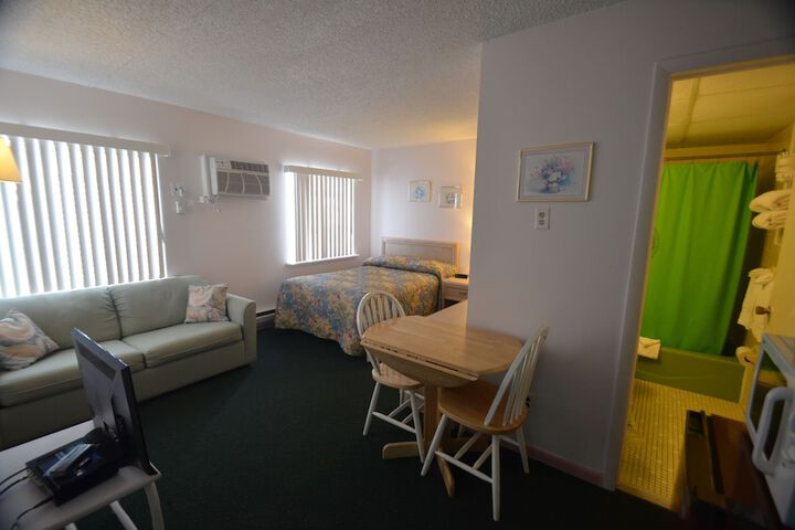 Room 29 of 33