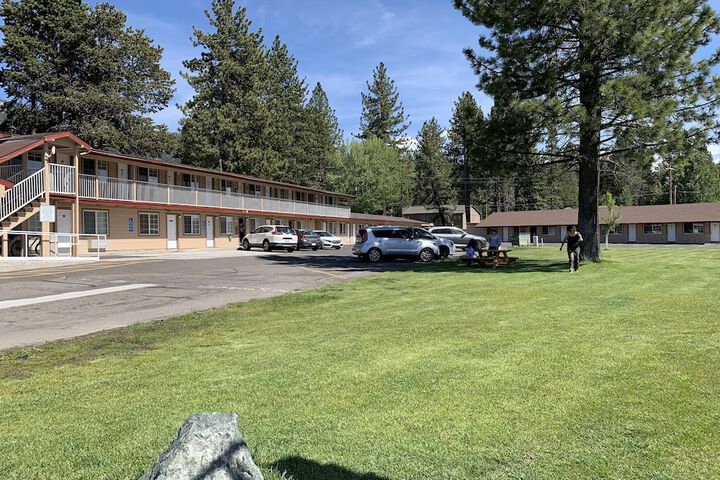 Hotel 7 of 51