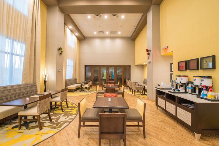 Hotel Interior 11 of 38