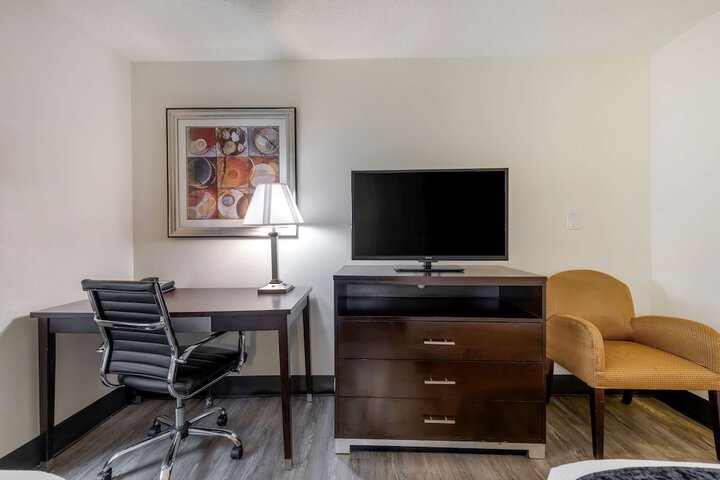 Best Western Plus Rockwall Inn & Suites