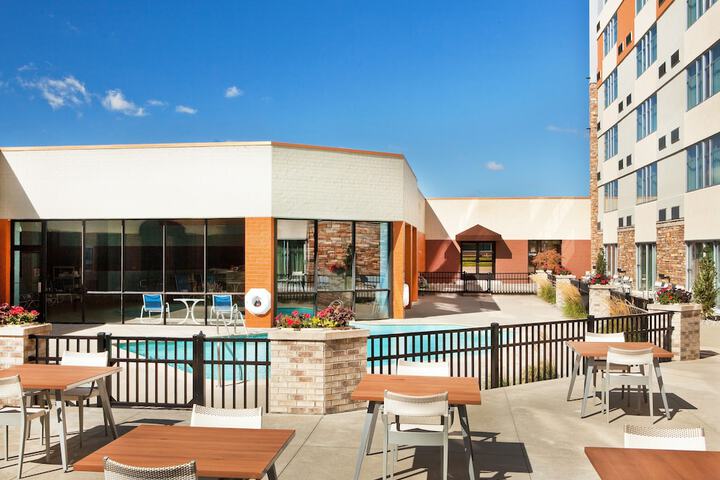 Pool 8 of 28