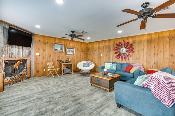 Private Dock Lanai: Bayou Retreat in Barataria!