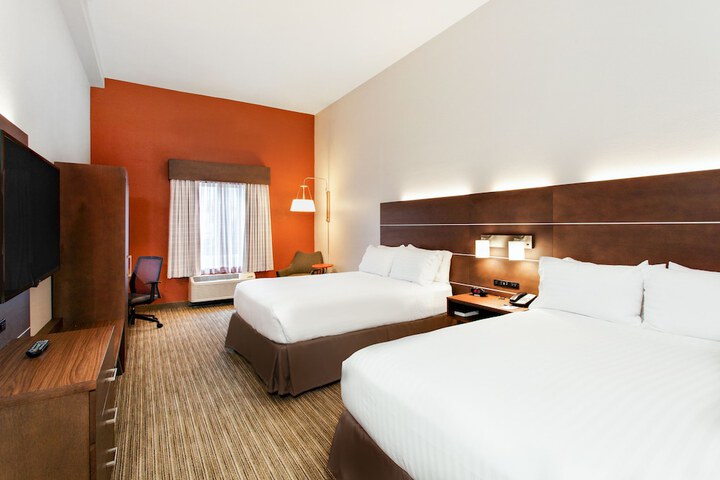 Room 17 of 38