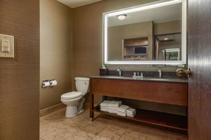 Room 30 of 49
