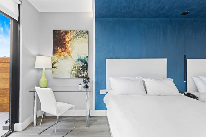 Global Luxury Suites at the Arches