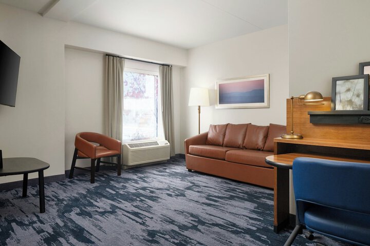 Fairfield Inn & Suites Newark Liberty International Airport
